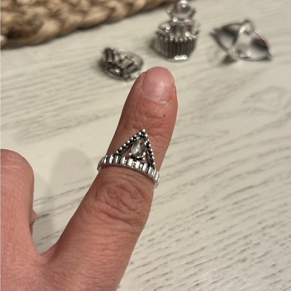 FREE PEOPLE RING SET - Picture 8 of 13